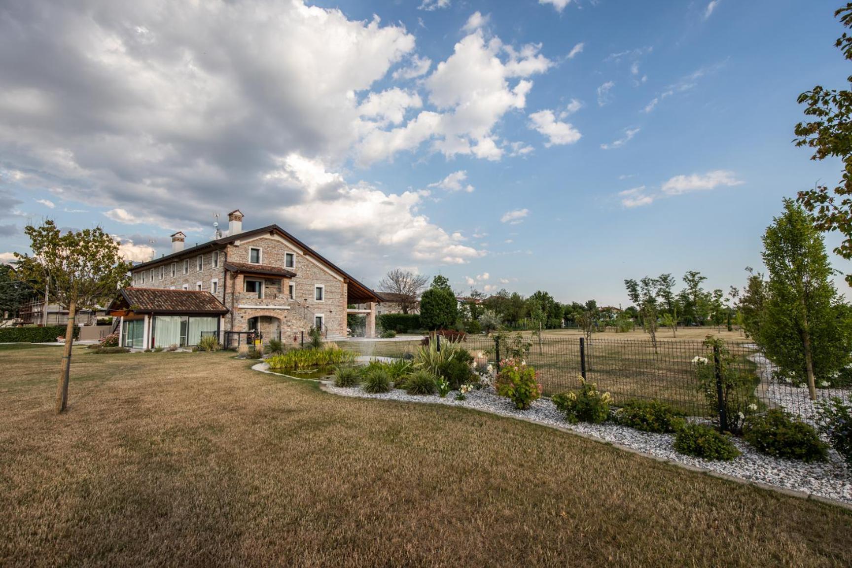 Hotel Atmosfere Charme & Country Borgo San Mauro Exterior foto